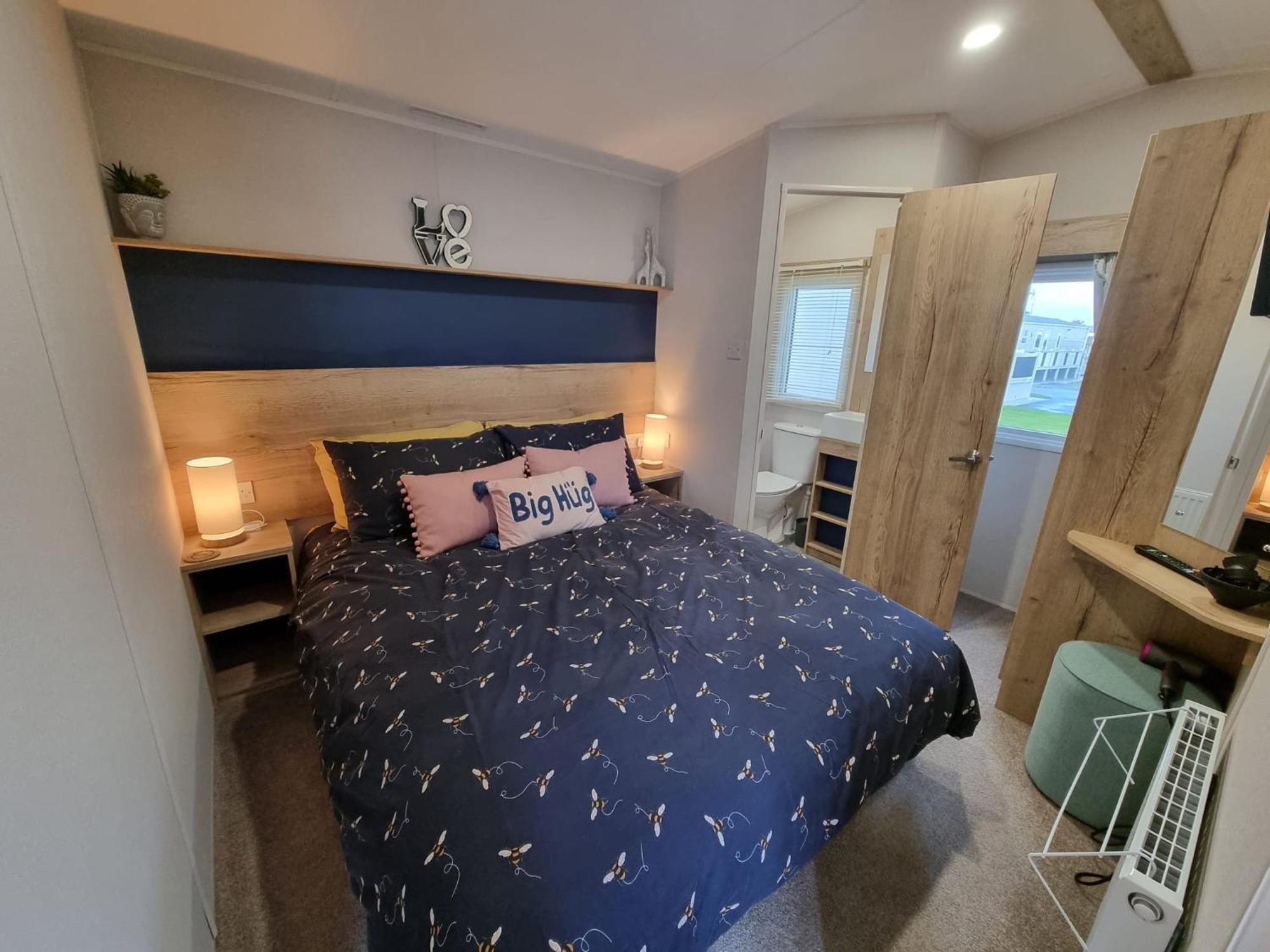 Golden Palm - The Adelaide - Coastal Caravan Breaks Skegness